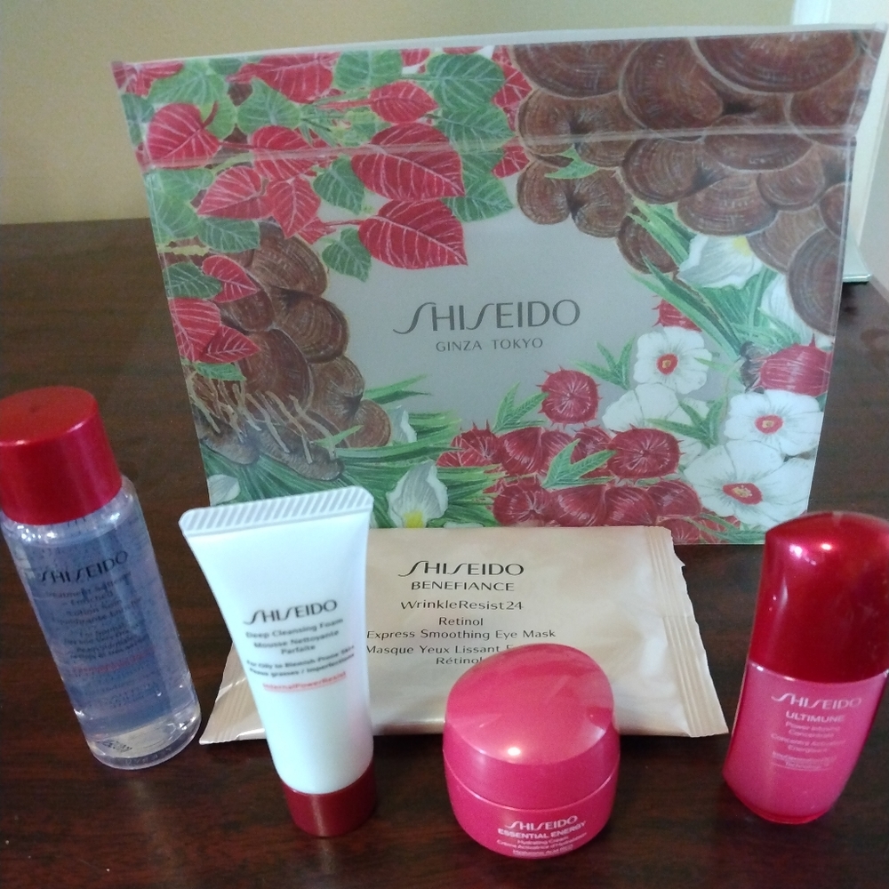 NWT Shiseido Minis Set